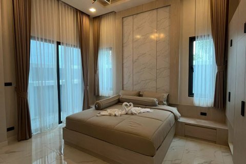 Villa in Pattaya, Thailand 4 Schlafzimmer № 214144 - Foto 11