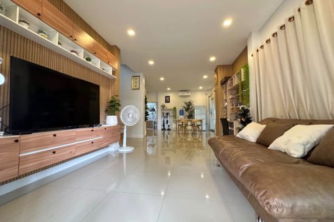 Villa in Pattaya, Thailand 3 Schlafzimmer № 214180 - Foto 4