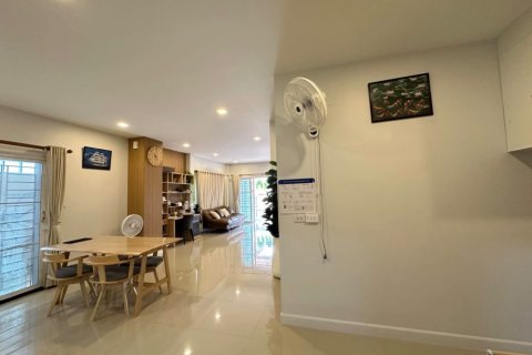 Villa in Pattaya, Thailand 3 Schlafzimmer № 214180 - Foto 6