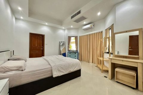 Villa in Pattaya, Thailand 3 Schlafzimmer № 214111 - Foto 14