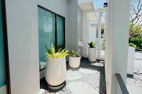 Casa de 4 dormitorios en Bangkok, Tailandia № 233630 - foto 16