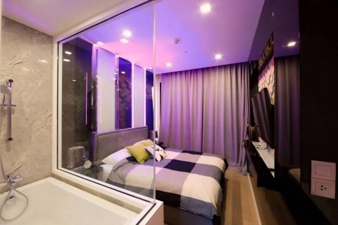Condominio de 3 dormitorios en Bangkok, Tailandia № 233628 - foto 10