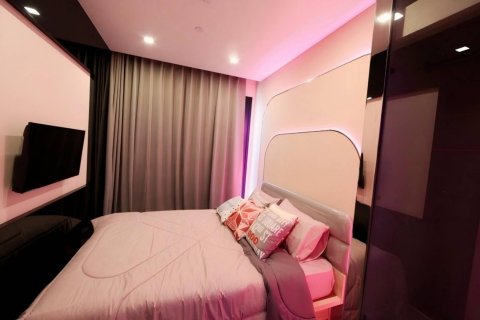 Condominio de 3 dormitorios en Bangkok, Tailandia № 233628 - foto 15