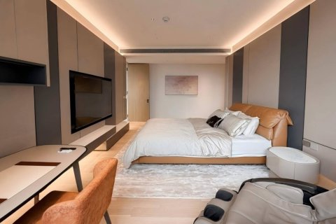 Ático de 3 dormitorios en Bangkok, Tailandia № 233629 - foto 4