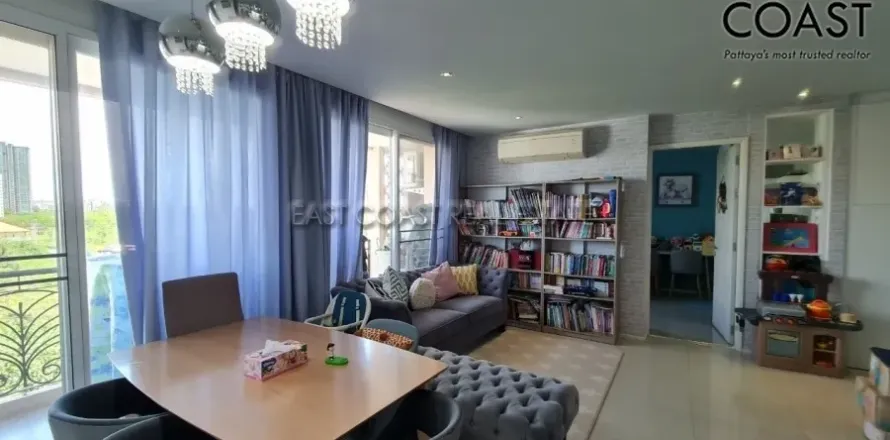 Condominio de 2 dormitorios en Jomtien Beach, Pattaya, Tailandia № 213707