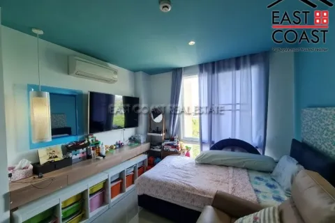 Condominio de 2 dormitorios en Jomtien Beach, Pattaya, Tailandia № 213707 - foto 7
