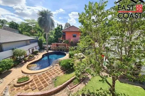 Casa de 7 dormitorios en Pattaya, Tailandia № 213706 - foto 27