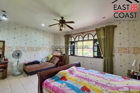 Casa de 7 dormitorios en Pattaya, Tailandia № 213706 - foto 19