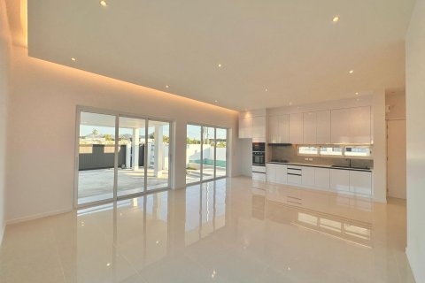 Villa in Hua Hin, Thailand 3 bedrooms № 169887 - photo 10