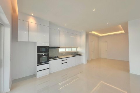 Chalet de 3 dormitorios en Hua Hin, Tailandia № 169887 - foto 30