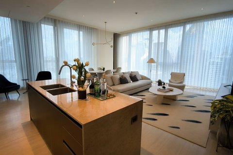 Condo in Bangkok, Thailand, 2 bedrooms № 169886 - photo 8