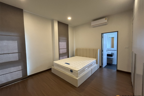 Condo à Bangkok, Thaïlande, 4 chambres № 190146 - photo 3