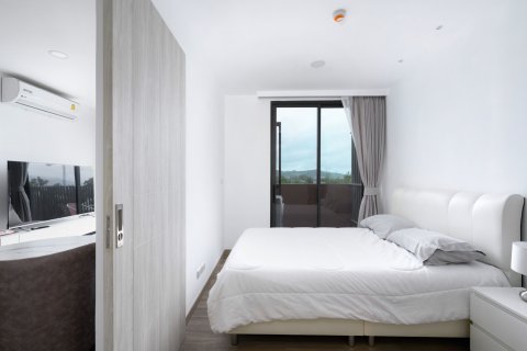 Condo in Phuket, Thailand, 2 bedrooms  № 147741 - photo 12