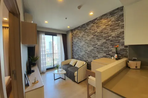 Studio in the Condo in Watthana, Bangkok, Thailand  № 160670 - photo 1