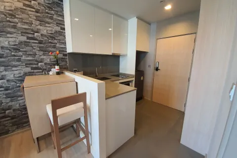 Studio in the Condo in Watthana, Bangkok, Thailand  № 160670 - photo 3