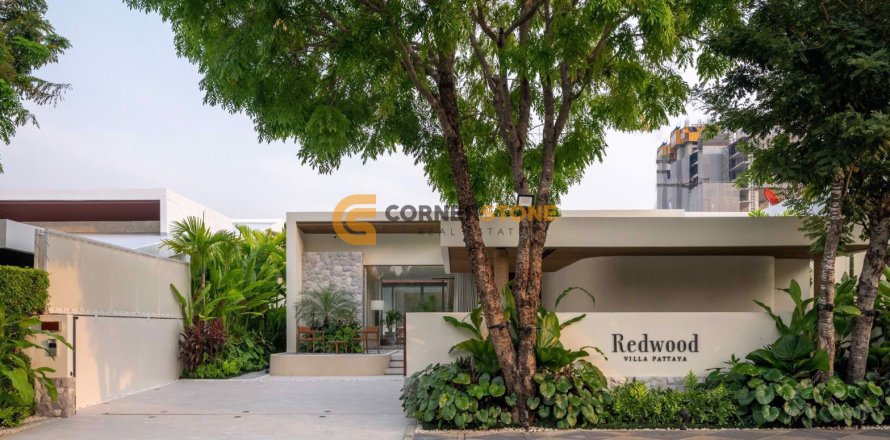 Studio on Jomtien Beach, Pattaya, Thailand № 144485