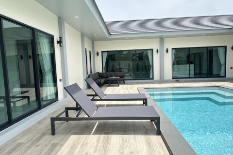 Villa in Pattaya, Thailand 4 bedrooms № 161039 - photo 9