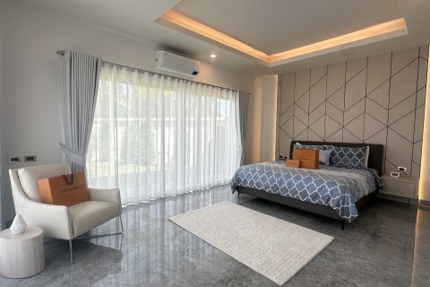 Villa in Pattaya, Thailand 4 bedrooms № 161039 - photo 25