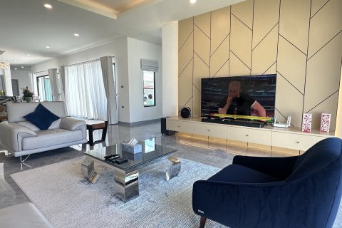 Villa in Pattaya, Thailand 4 bedrooms № 161039 - photo 12