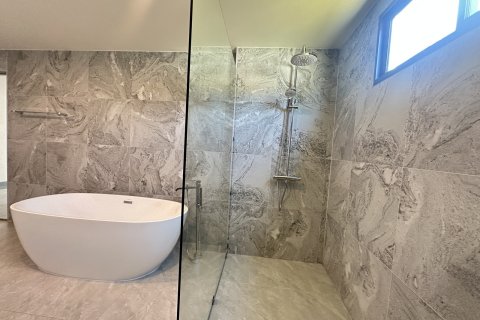 Villa in Pattaya, Thailand 4 bedrooms № 161039 - photo 22