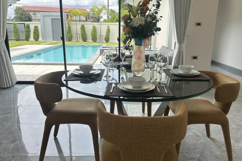 Villa in Pattaya, Thailand 4 bedrooms № 161039 - photo 15