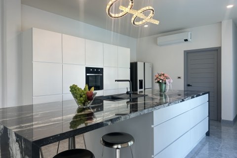 Villa in Pattaya, Thailand 4 bedrooms № 161039 - photo 17