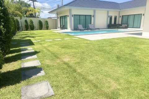 Villa in Pattaya, Thailand 4 bedrooms № 161039 - photo 3