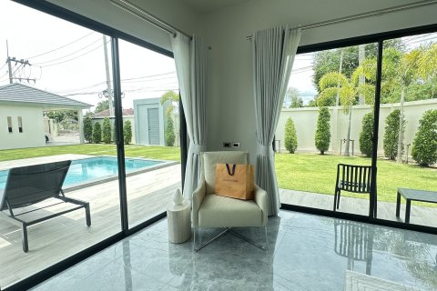 Villa in Pattaya, Thailand 4 bedrooms № 161039 - photo 26