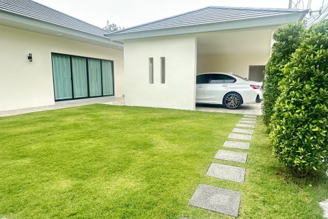 Villa in Pattaya, Thailand 4 bedrooms № 161039 - photo 5