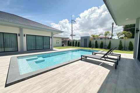 Villa in Pattaya, Thailand 4 bedrooms № 161039 - photo 6