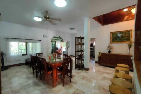 Villa in Kathu, Thailand 3 bedrooms № 159705 - photo 6