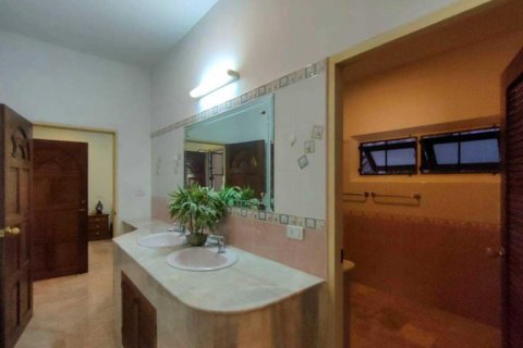 Villa in Kathu, Thailand 3 bedrooms № 159705 - photo 17