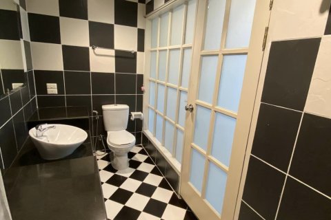 Таунхаус в Бангкоке, Таиланд с 4 спальнями  № 143123 - фото 14