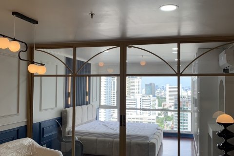 Студия в кондо в Бангкоке, Таиланд № 143120 - фото 1