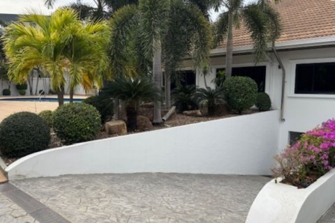 Дом в Паттайе, Таиланд с 6 спальнями  № 171841 - фото 25