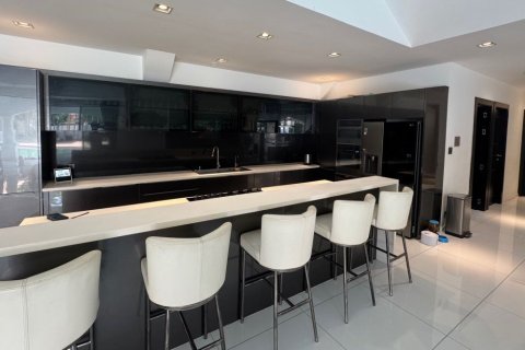 Дом в Паттайе, Таиланд с 6 спальнями  № 171841 - фото 16