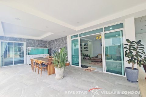 Haus in Pattaya, Thailand 6 Schlafzimmer № 223090 - Foto 2
