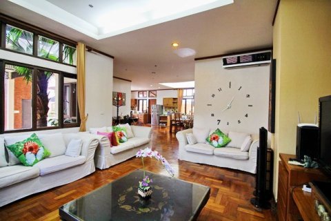 Haus in Pattaya, Thailand 6 Schlafzimmer № 223094 - Foto 4