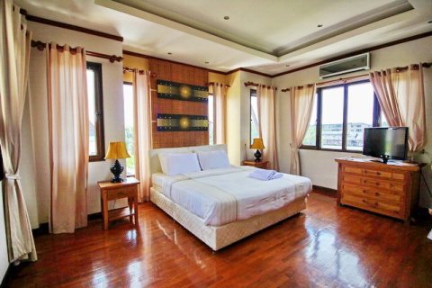 Haus in Pattaya, Thailand 6 Schlafzimmer № 223094 - Foto 10