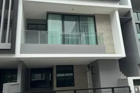 Townhouse in Suan Luang, Bangkok, Thailand 3 bedrooms № 217023