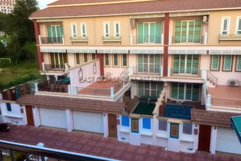 House in Pattaya, Thailand 3 bedrooms № 213960