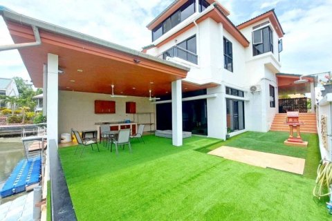 Дом в Паттайе, Таиланд с 3 спальнями  № 158739