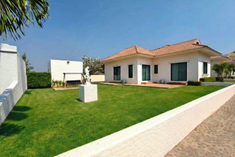 Дом в Паттайе, Таиланд с 4 спальнями  № 8618 - фото 2