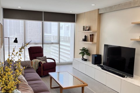 Condo in Huai Khwang, Bangkok, Thailand, 2 bedrooms  № 137422 - photo 10