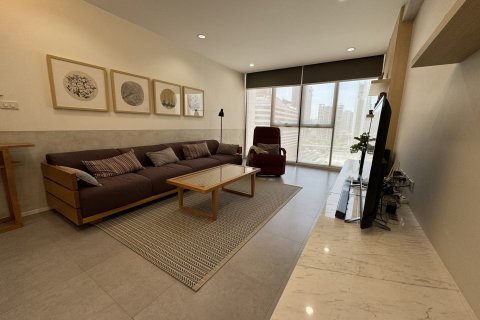 Condo in Huai Khwang, Bangkok, Thailand, 2 bedrooms  № 137422