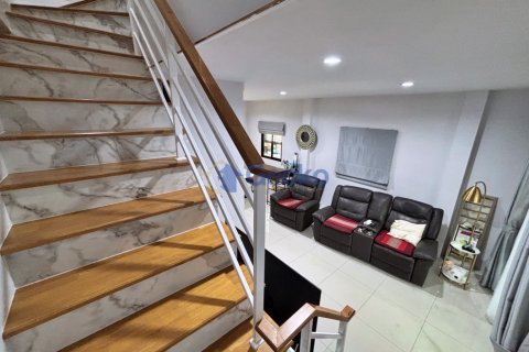 House in Pattaya, Thailand 3 bedrooms № 195920 - photo 17