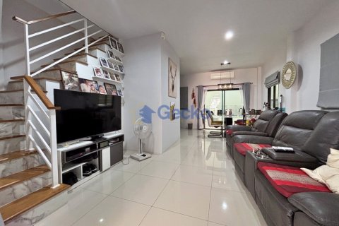 House in Pattaya, Thailand 3 bedrooms № 195920 - photo 7
