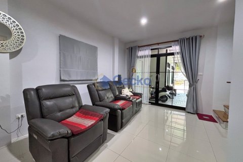 House in Pattaya, Thailand 3 bedrooms № 195920 - photo 6