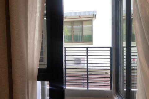 Studio dans le Condo à Watthana, Bangkok, Thaïlande  № 144980 - photo 6