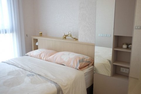 Studio dans le Condo à Watthana, Bangkok, Thaïlande  № 144980 - photo 5